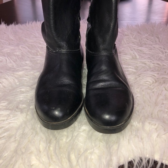 Vintage TOWN & COUNTRY Black Leather Strap Detail Flat Boots Sz 6.5 - Picture 6 of 10